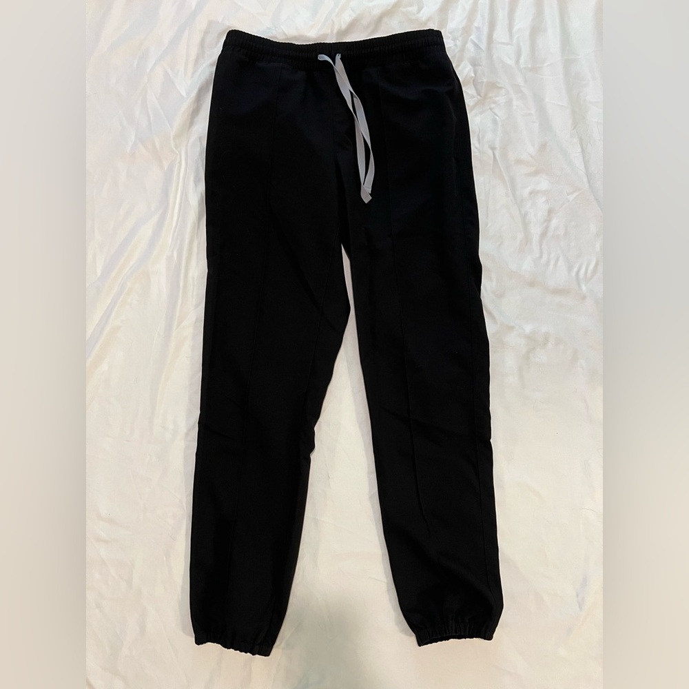 Figs Black Cedar Pintuck Jogger Scrubs